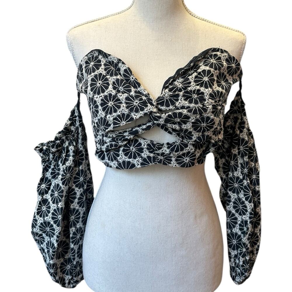 BARDOT‎ Floral Eyelet Lace Crop Top Puff Sleeve Navy White Size 10 Boho Hippie - Picture 3 of 9